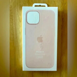 Apple iPhone 14 Silicon Case in Chalk Pink